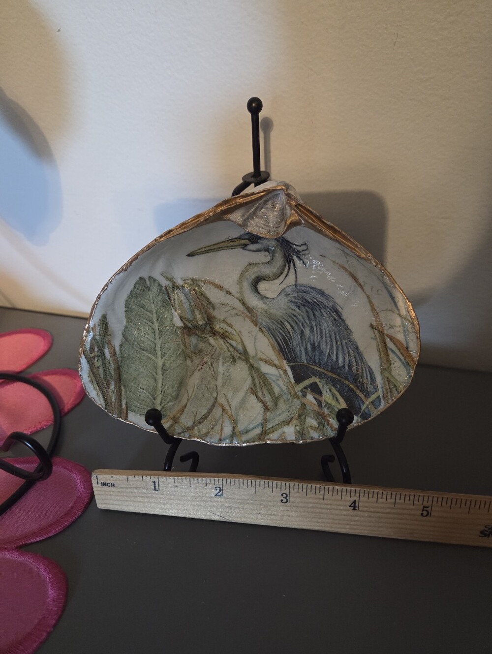 Handcrafted Large Clam Heron Design Shell - Picture 3 of 5